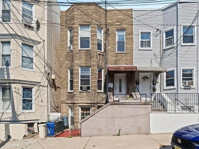 House for sale in Hudson, New Jersey