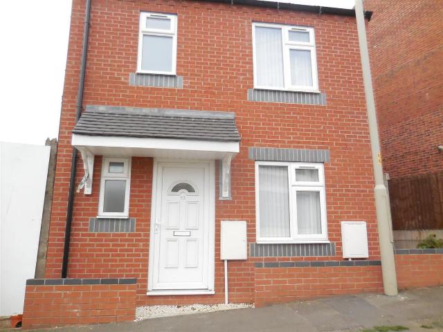 House for rent in Dixons Green, West Midlands