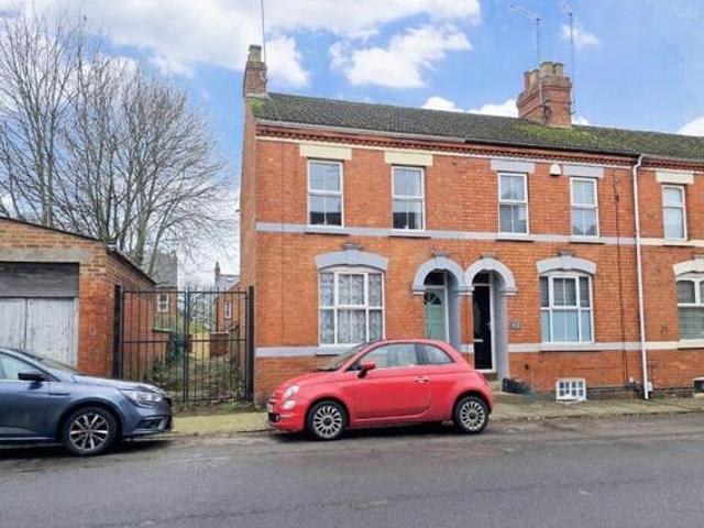 House for sale in Northampton, Northamptonshire