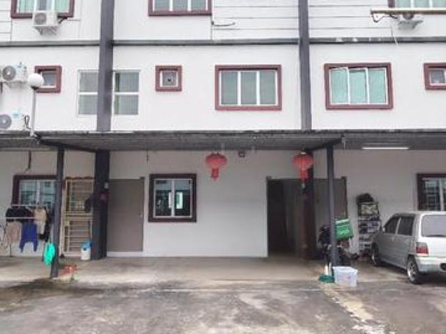 Townhouse for sale in Samarahan, Kota Samarahan