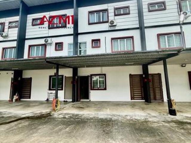Townhouse for sale in Samarahan, Kota Samarahan