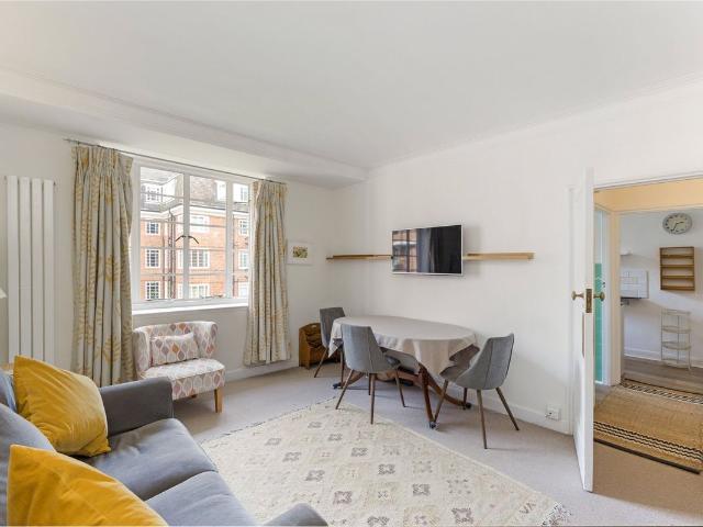 Apartment for rent in London Borough of Hounslow, Greater London