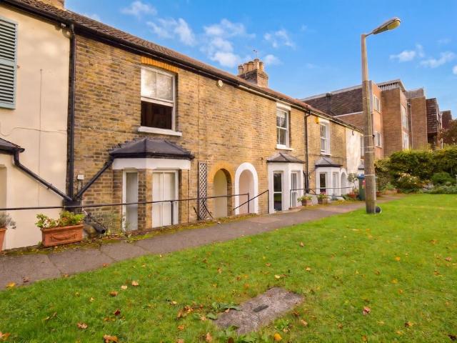 House for rent in London Borough of Richmond upon Thames, Greater London