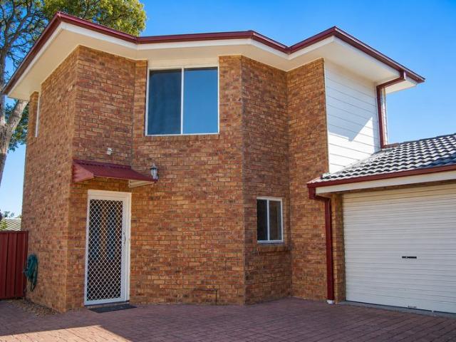 Townhouse for rent in Gorokan, New South Wales