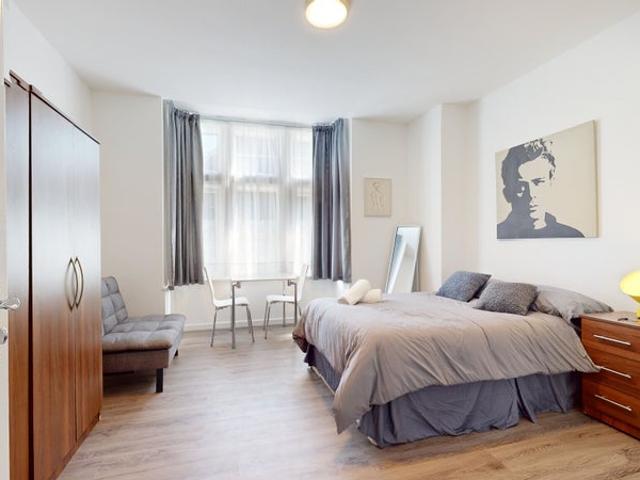 Studio for rent in Dollis Hill, Greater London