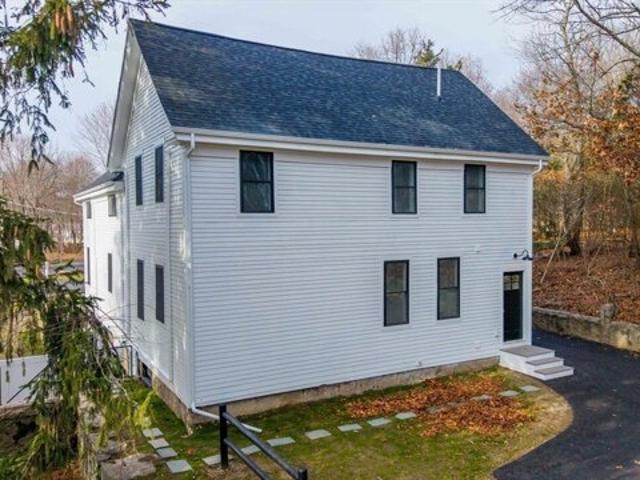 Condo for sale in Bristol, Massachusetts