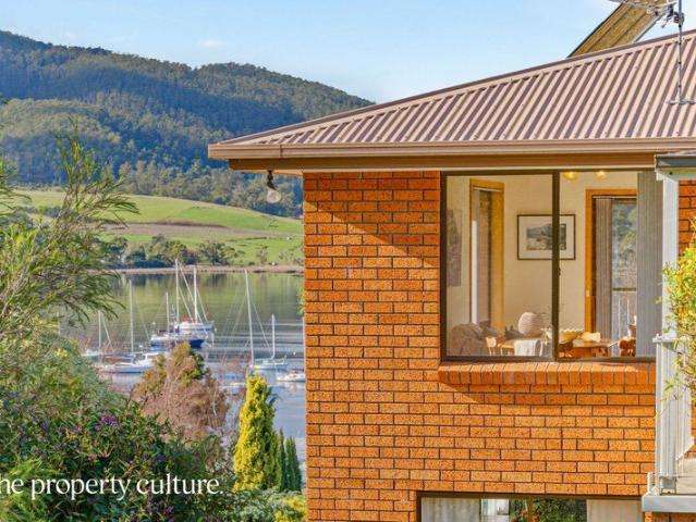 House for sale in Cygnet, Tasmania