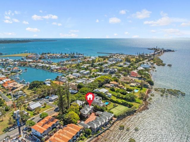 Townhouse for sale in Toombul, Queensland
