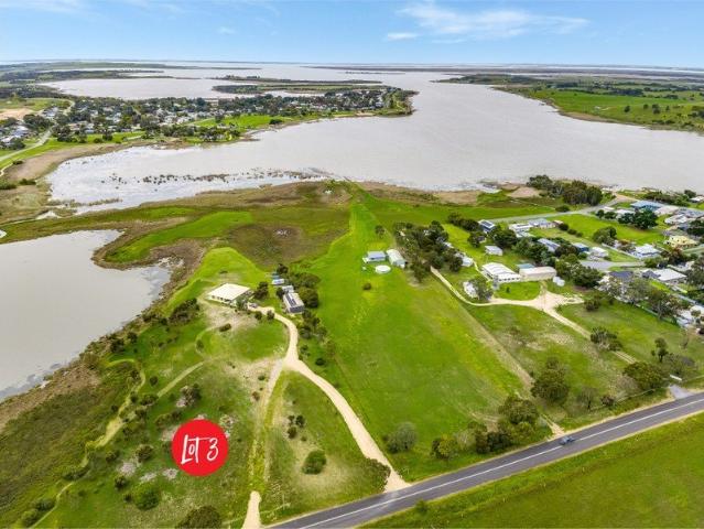 Land for sale in Clayton Bay, South Australia