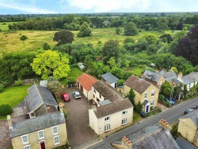 House for sale in Arbury, Cambridgeshire