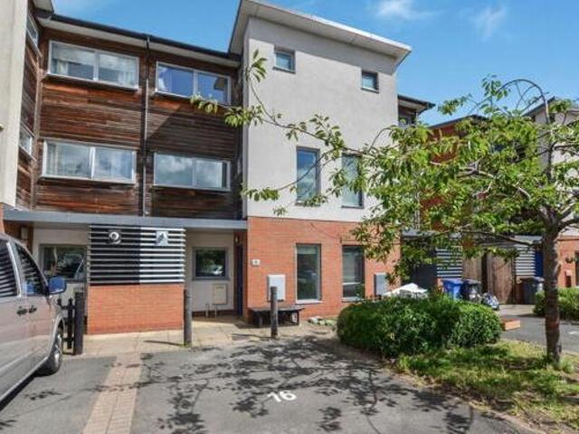 House for rent in Halton