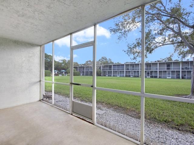 Apartment for rent in Largo, Florida