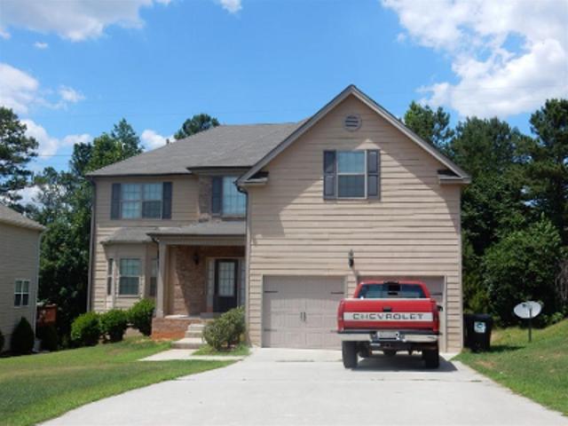 House for sale in Red Oak, Georgia