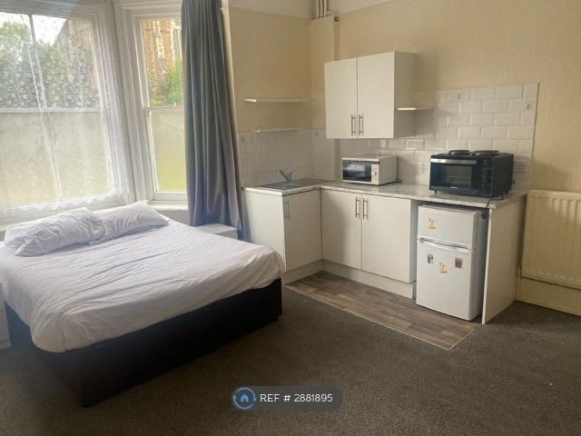 Room for rent in Charlotteville, Westborough