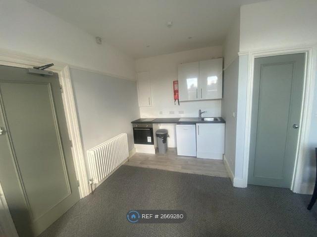 Studio for rent in Charlotteville, Westborough