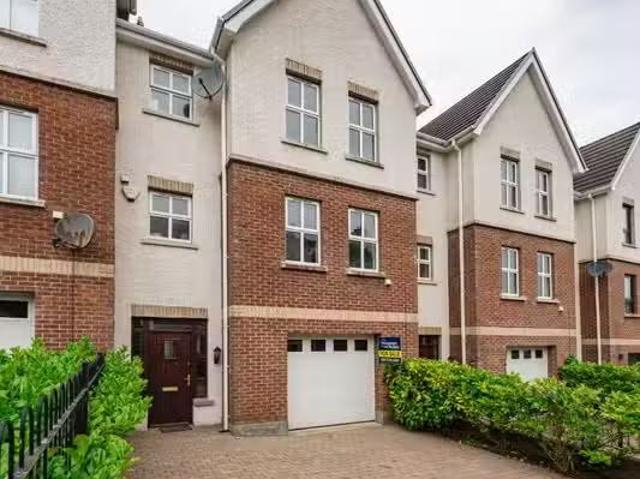 House for sale in Derry