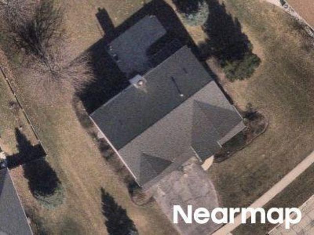 House for sale in Mchenry, Illinois