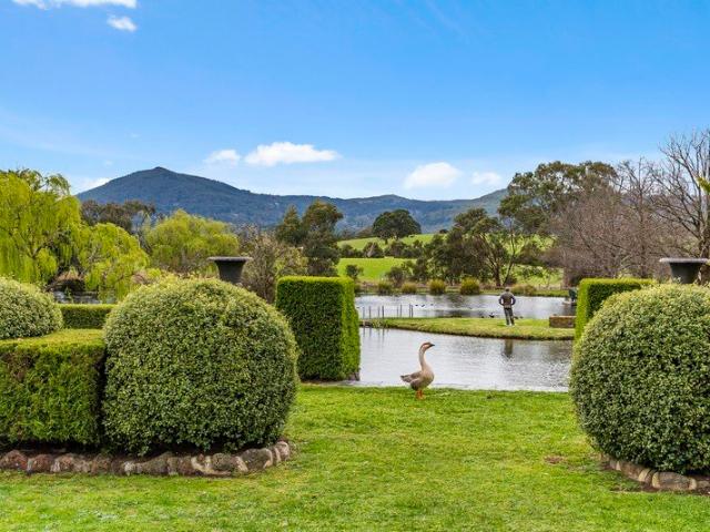 Cottage for sale in Macedon, Victoria