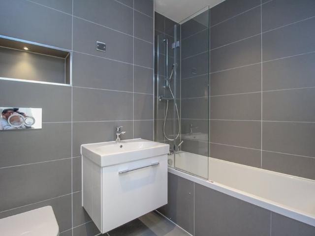 Apartment for rent in Cardiff International Sports Village, Falcon Lodge