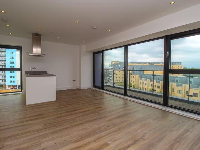 Apartment for rent in Falcon Lodge, Wales