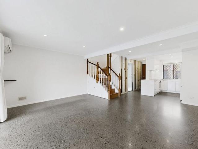Townhouse for rent in Fernbrook, Queensland