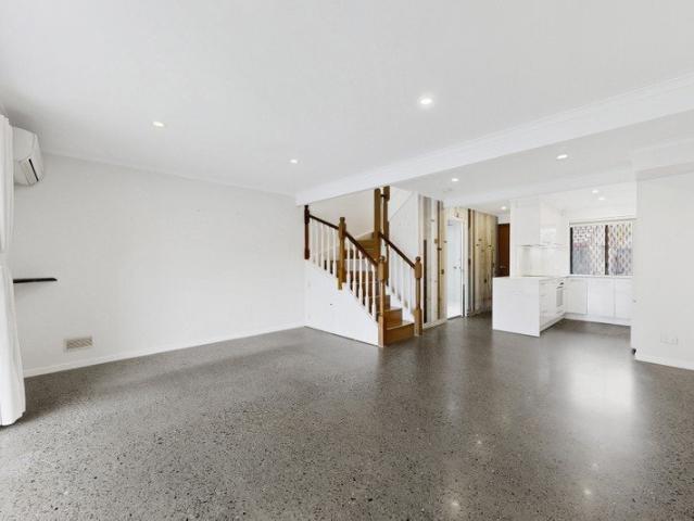 Townhouse for rent in Fernbrook, Queensland