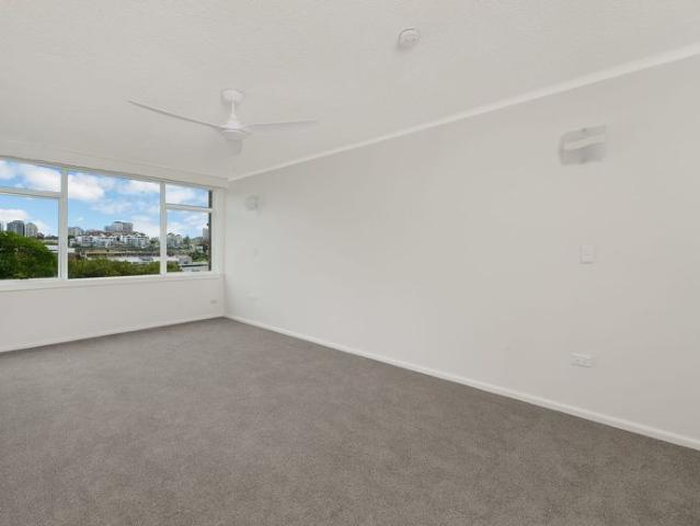 Apartment for rent in Lower North Shore, Sydney