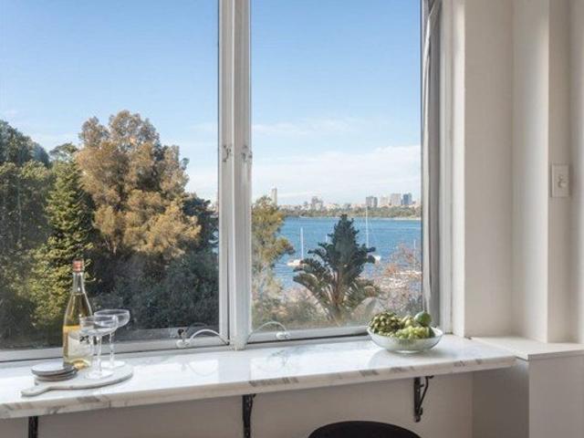Apartment for rent in Lower North Shore, Sydney
