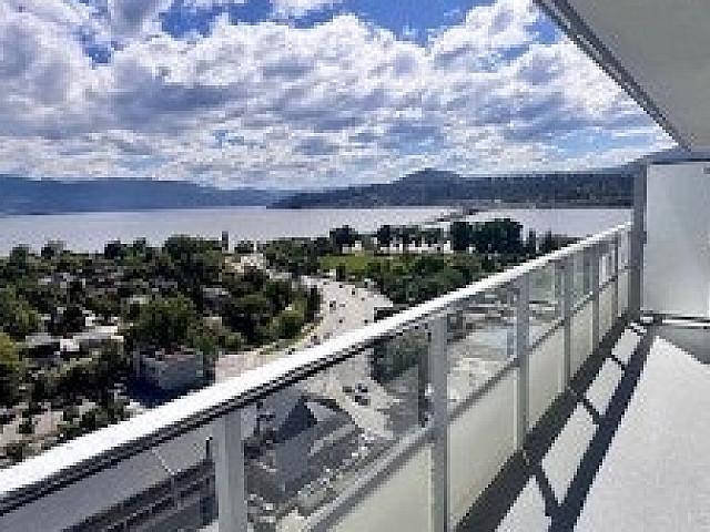 Condo for sale in Winfield, British Columbia
