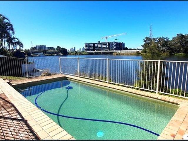House for rent in Clear Island Waters, Gold Coast City