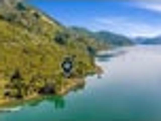 Land for sale in Marlborough