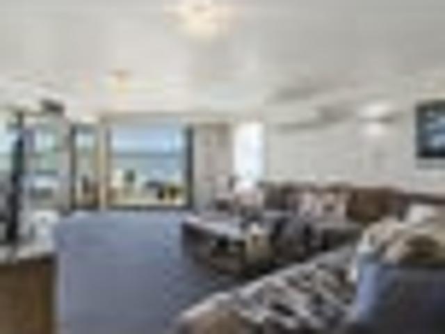 House for sale in Otakou