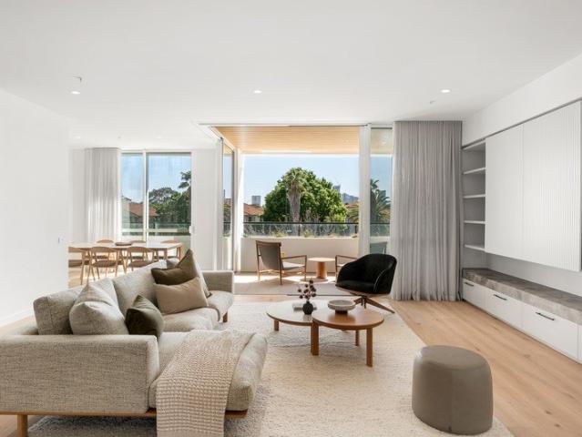 Apartment for sale in Beacon Cove, Melbourne