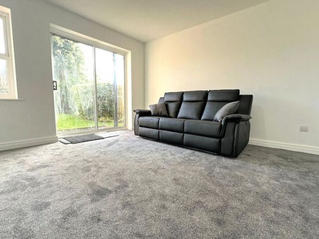 Apartment for rent in Queen's Park, Blackburn