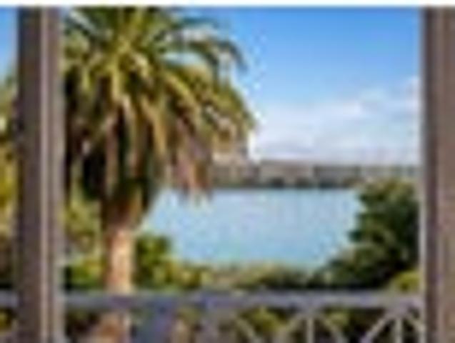 House for sale in Bayswater