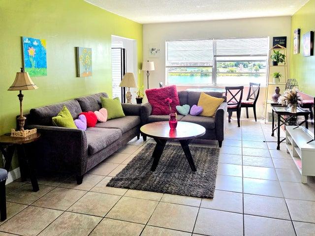 Room for rent in Deerfield Beach, Florida