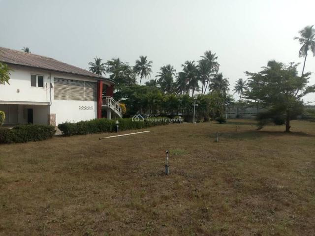 Detached duplex for sale in Apapa, Lagos