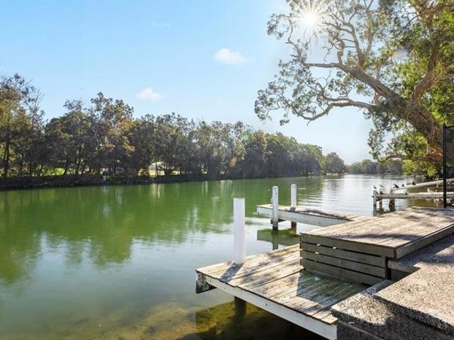 Warehouse for rent in Budgewoi, New South Wales