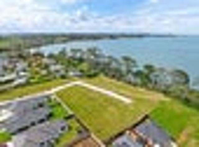 Land for sale in Awhitu, Oroua County