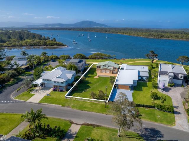 House for sale in Greenwell Point, New South Wales