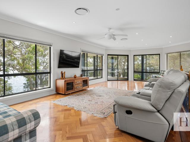 House for sale in Summerland Point, New South Wales