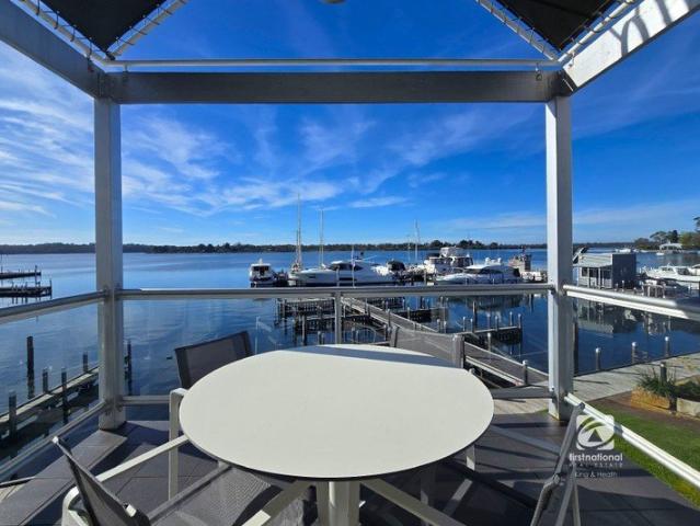 Apartment for sale in Metung, Victoria