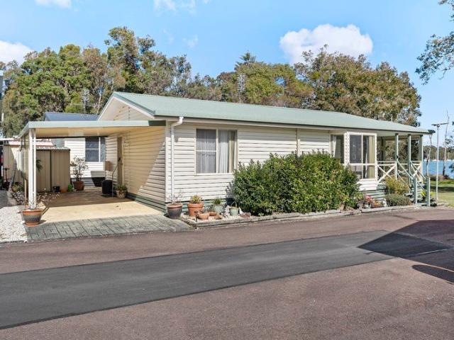 Apartment for sale in Chain Valley Bay, New South Wales