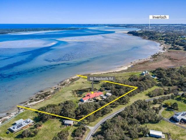 Cottage for sale in Inverloch, Victoria