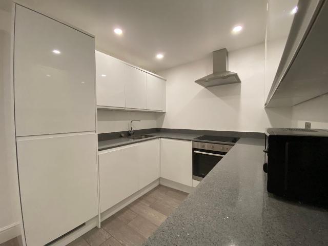 House for rent in The Image, Pouchen End