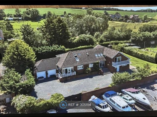 Room for rent in Nettlestead, Maidstone