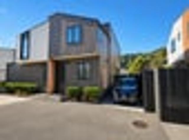 Townhouse for rent in Days Bay, Wellington