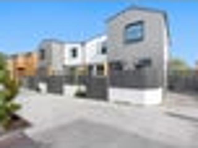 Townhouse for rent in Days Bay, Wellington