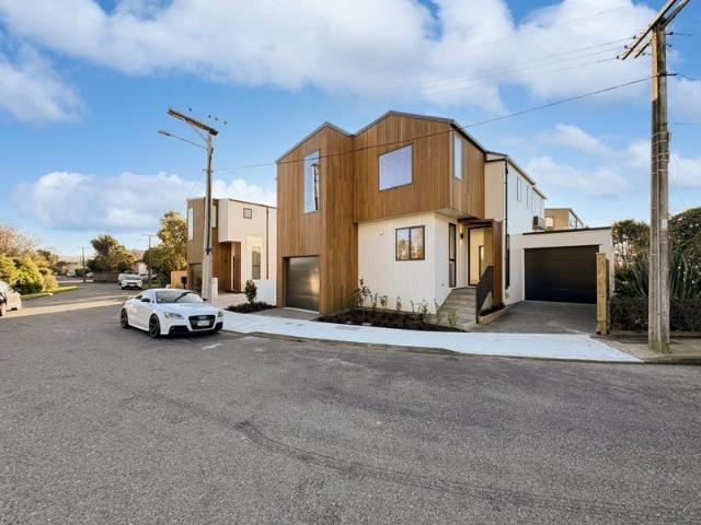 House for rent in Days Bay, Wellington