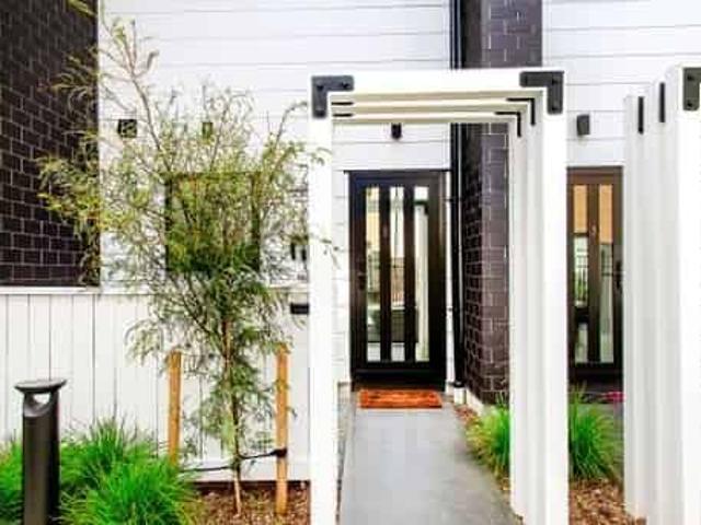 Townhouse for rent in Days Bay, Wellington